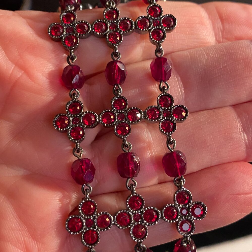 Red Crystal Cross Link Bracelet Gunmetal Adjustable - Picture 2 of 7